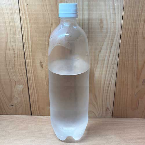 ペットボトルの水の量は6割